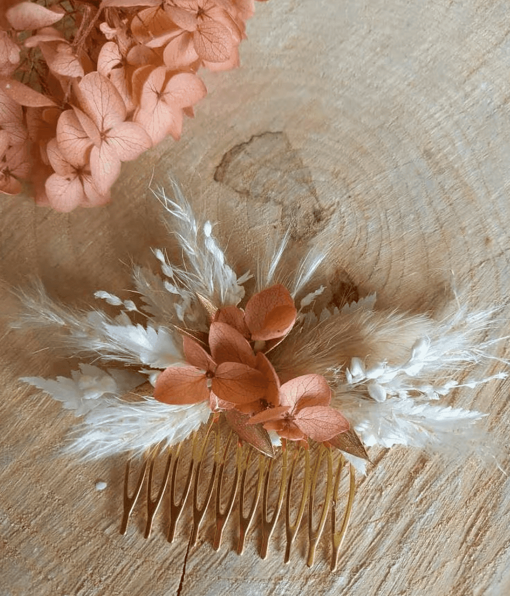 Peigne floral "Élégance" en fleurs séchées 2 boutique d'accessoires floraux pour toute les occasions